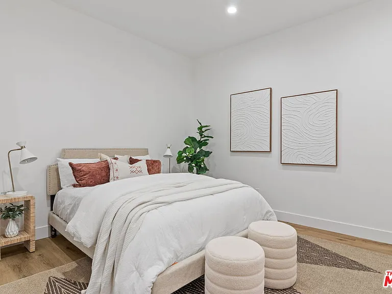 4535 Haskell Ave — Photo 37