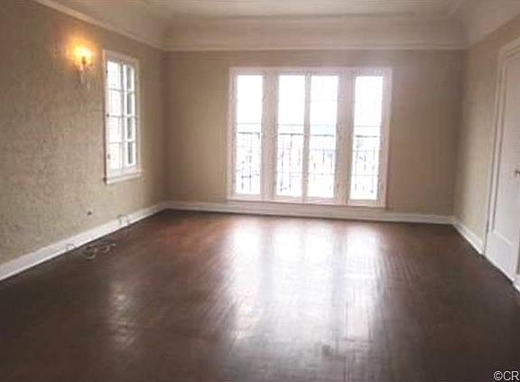 3rd image of 102 N Oxford Ave APT 4
