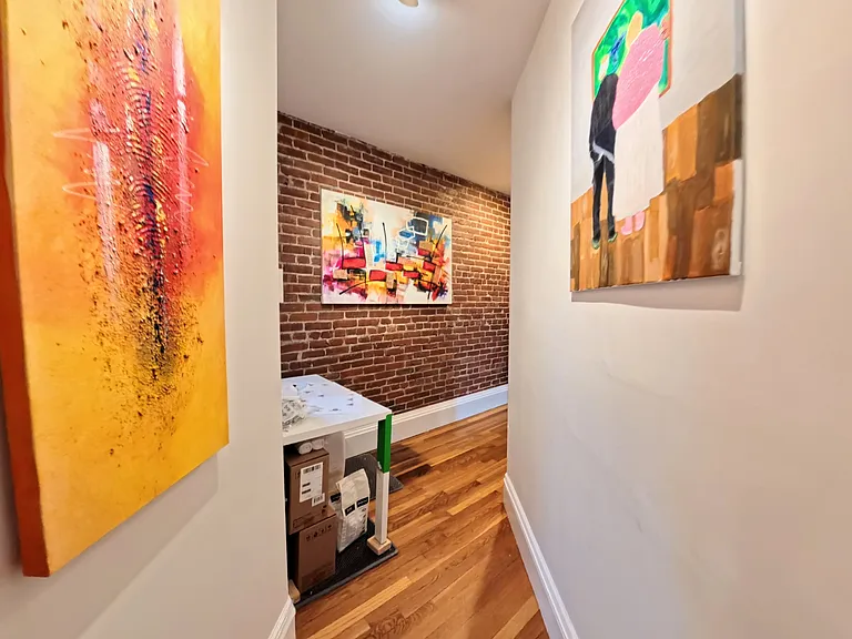 185 Davis Ave #8 — Photo 7