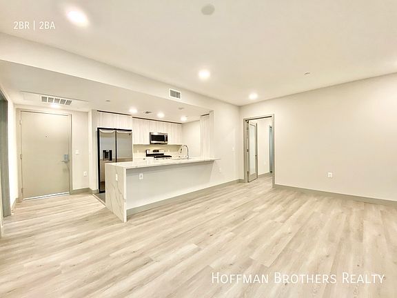 4th image of 1534 Brockton Ave #202