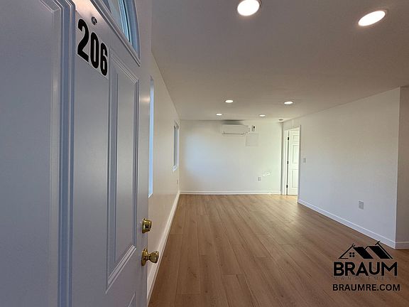 2nd image of 6612 Sylmar Ave #206
