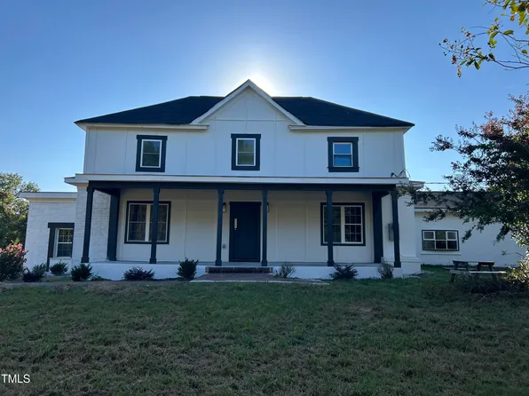 3095 Woodsdale Rd, Roxboro, NC 27574