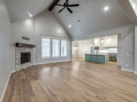 3rd image of 4844 Constitution Ln