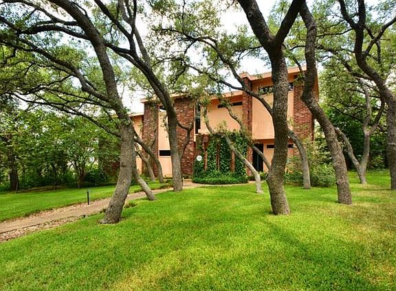 2nd image of 1801 Glencliff Dr