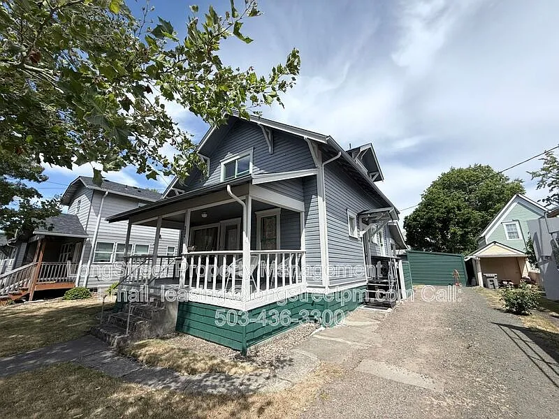 2 bed, 1.0 bath, 1100 sqft, $1,795 — Photo 1
