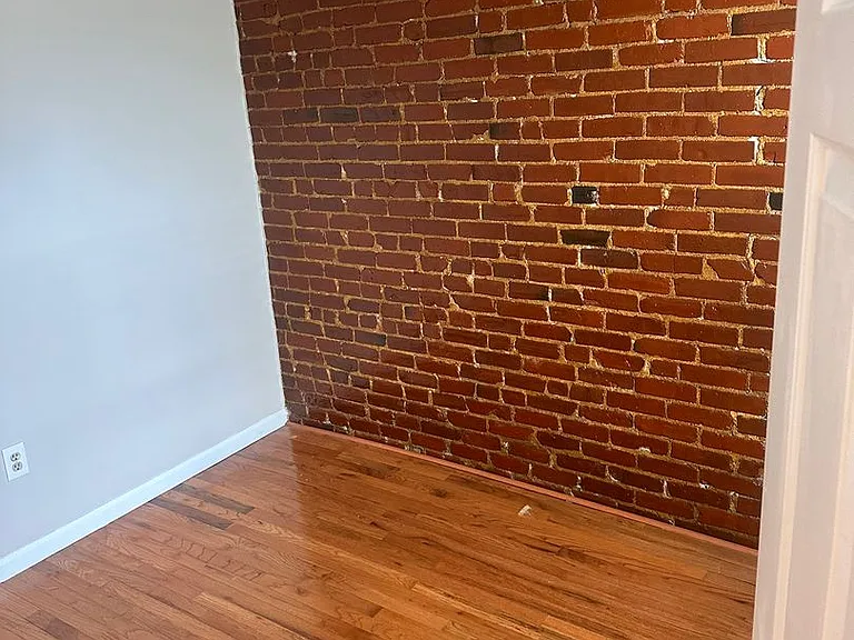 26 Pompeii St — Photo 3