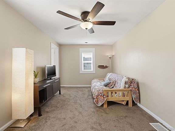 5th image of 2335 Holmes Rd