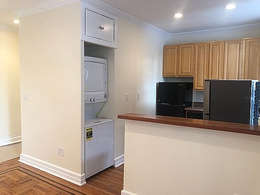 3rd image of 36-24 32nd St #3R