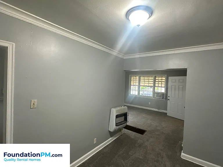 3326 Rosamond Ave — Photo 7