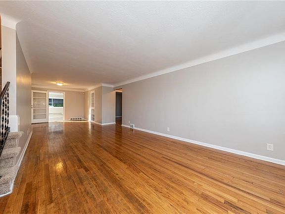 4th image of 4125 Princeton Blvd