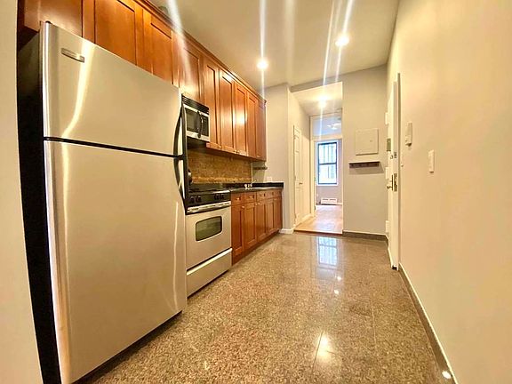 2nd image of 776 9th Ave APT 2N