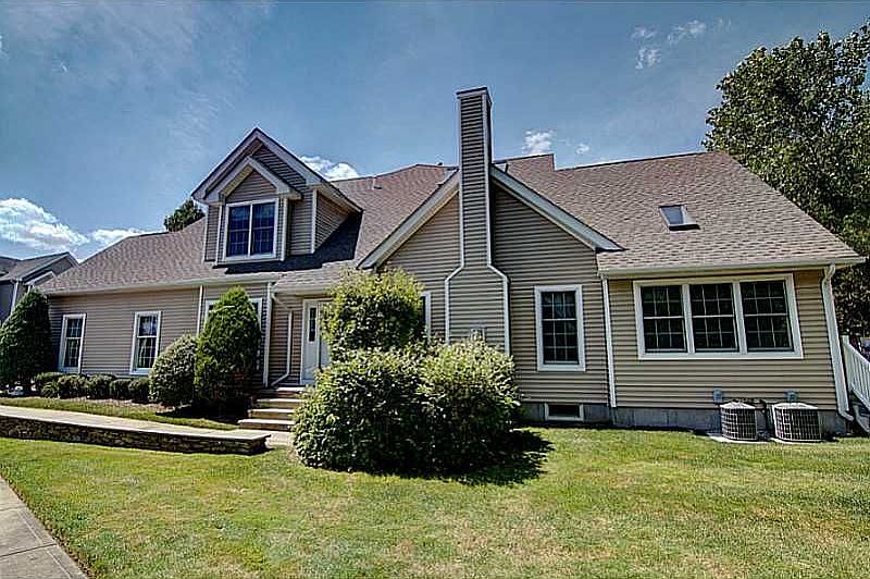 1st image of 18 Sandpiper Dr