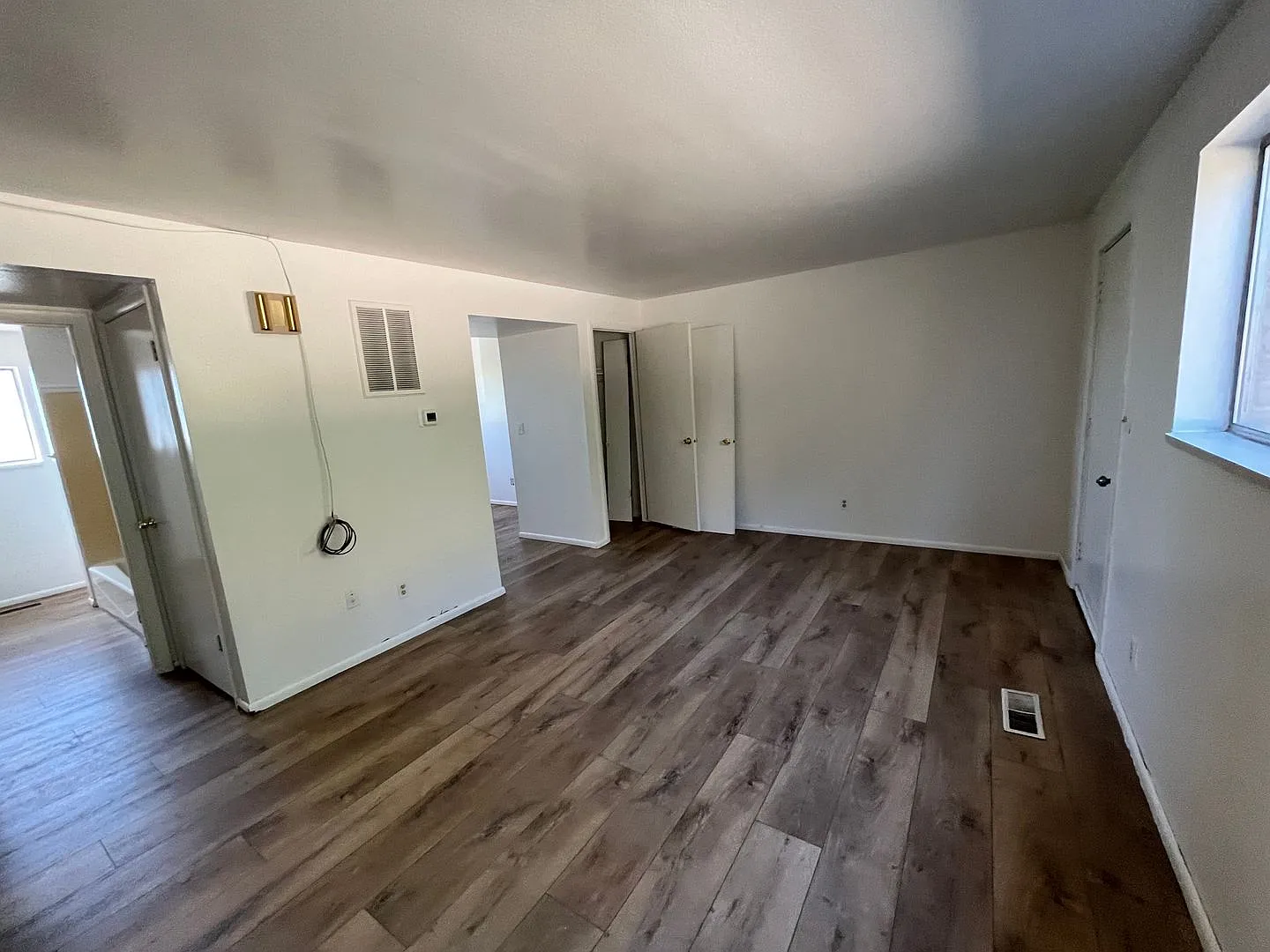2 bedroom apartment available NOW — Photo 2