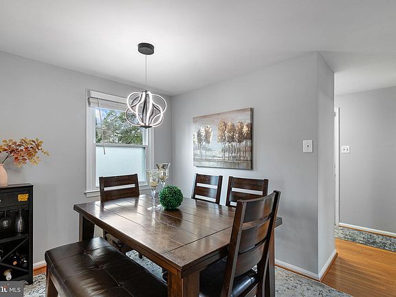 4th image of 9063 Loreleigh Way