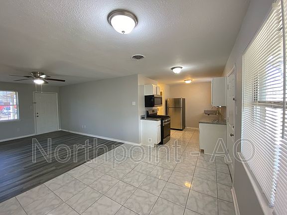 3rd image of 3070 Mason Dr