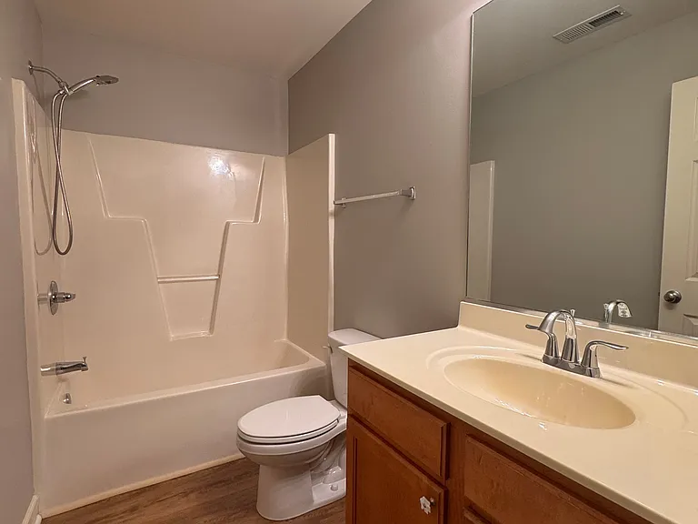 125 Humberside Dr — Photo 38