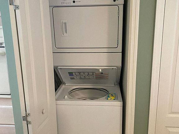 5th image of 6609 Thomas Dr Unit 404