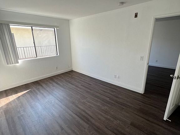 5th image of 15045 Magnolia Blvd APT 205