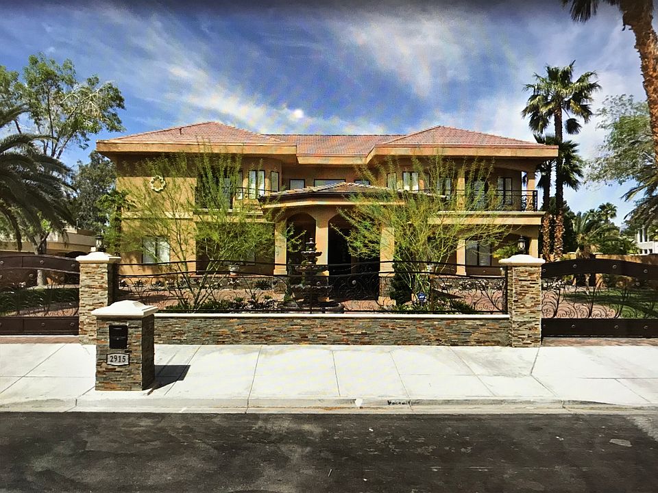 1st image of 2915 S Tioga Way