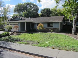 2 Pioneer Ct, Novato, CA