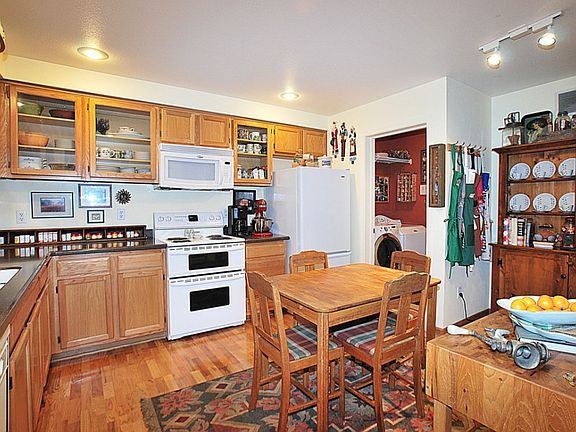 3rd image of 16829 River Rock Dr
