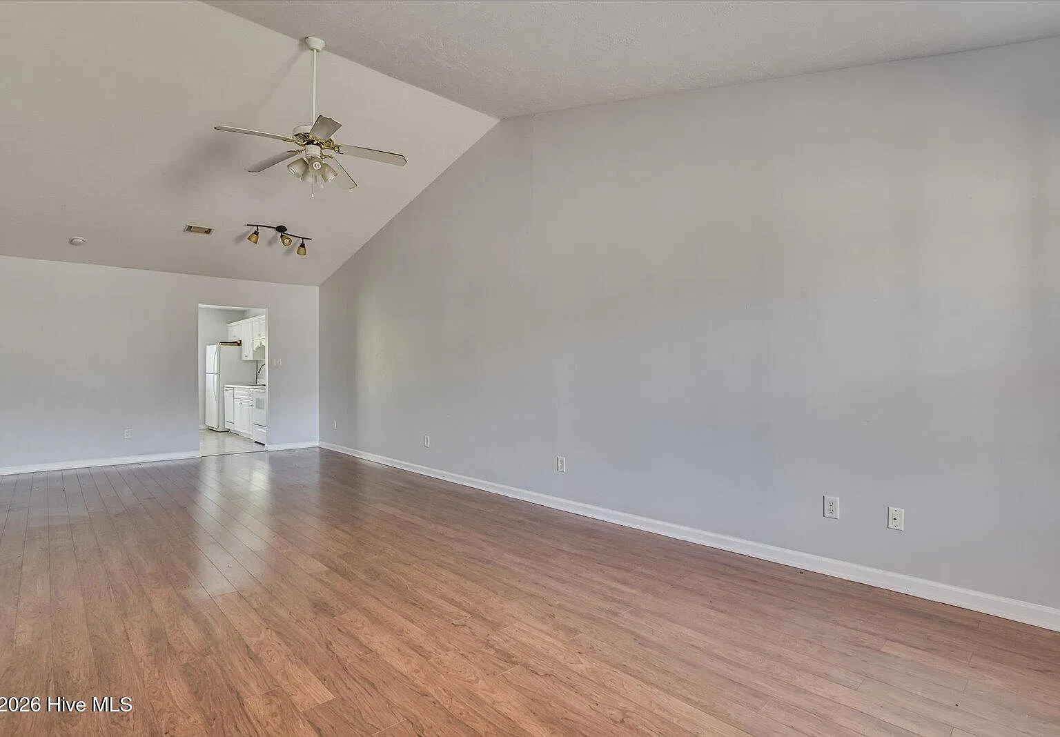 2 bed, 2.0 bath, $1,350 — Photo 4