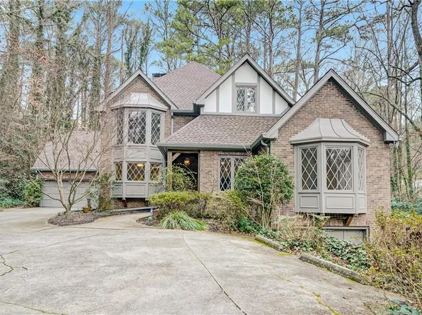 1701 Trotters Ln, Stone Mountain, GA 30087