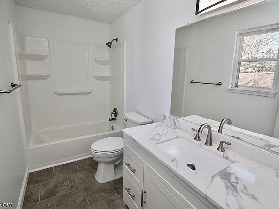 4th image of 1297 E 351st St