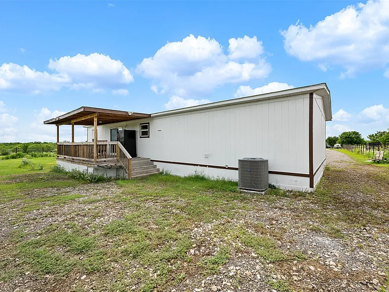 360 Shady Oaks #B — Photo 32