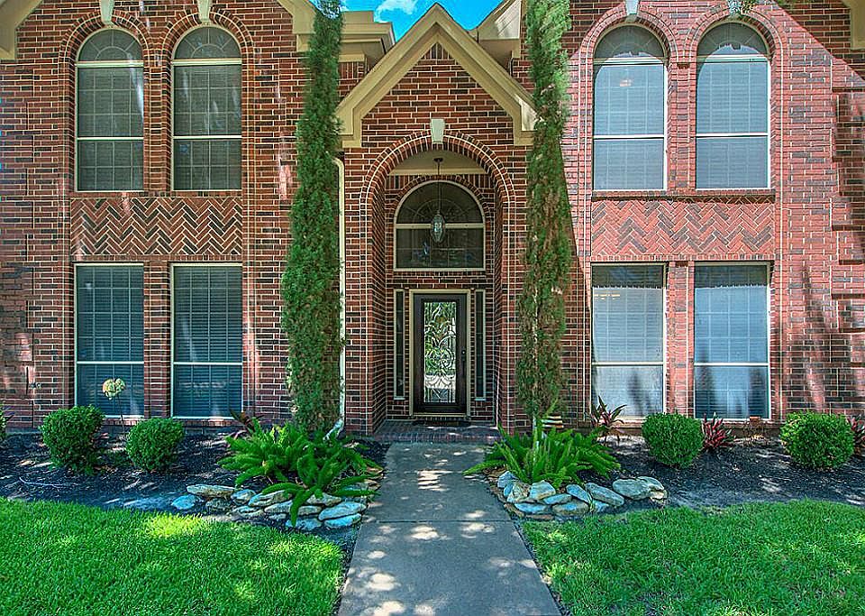 1st image of 10927 Spruce Knoll Cir