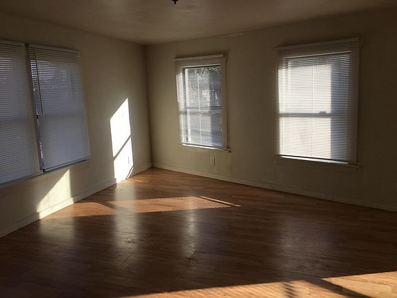 4th image of 5523 Rainier Ave S