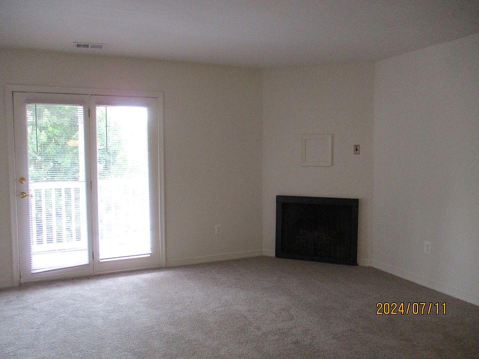Living Room is 16x16