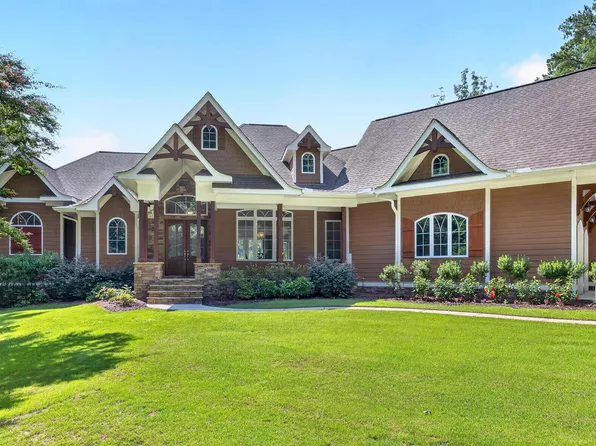 352 Shaddox Dr, New Hill, NC 27562