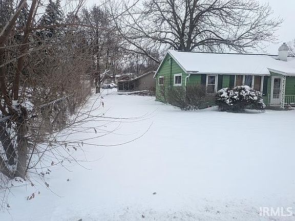 3rd image of 217 E Whitley St