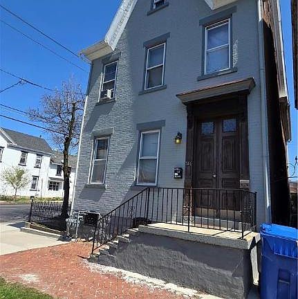2nd image of 746 Center St