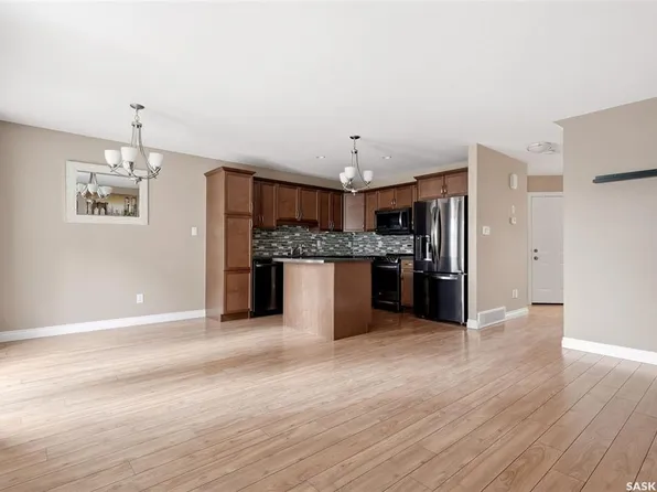 837 Connaught STREET, Regina, SK S4T 6S3