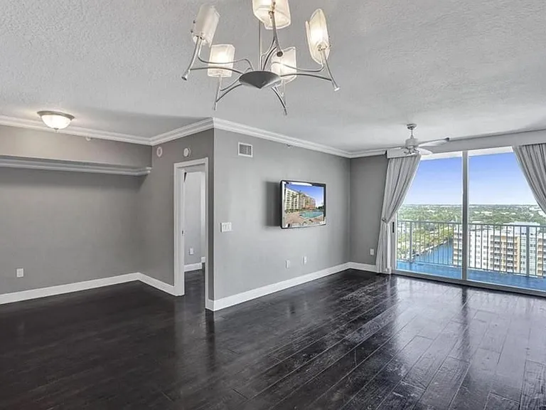 3020 NE 32nd Ave #1512 — Photo 5