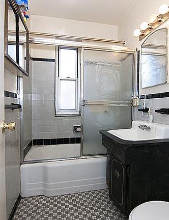 5th image of 577 Grand St APT F1505