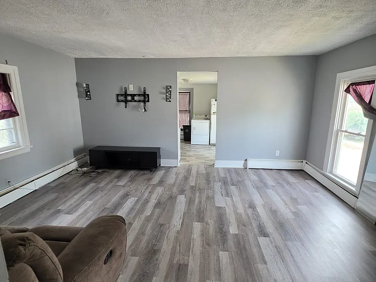 31 Summit St — Photo 10