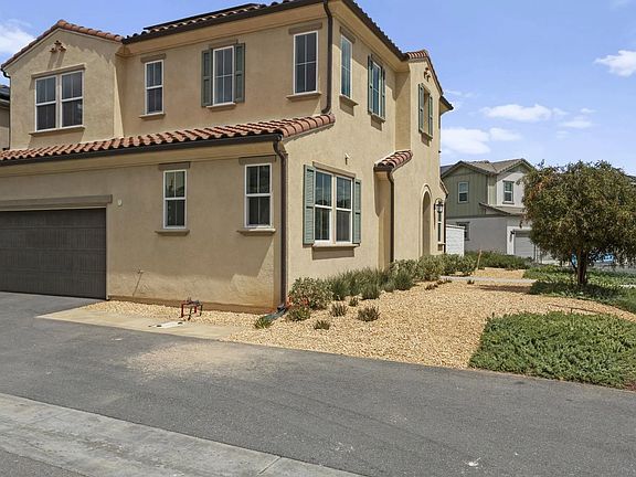 4th image of 27778 Heritage Ln