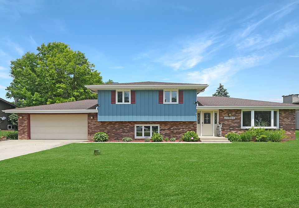 1st image of 23920 W Plainsman Cir