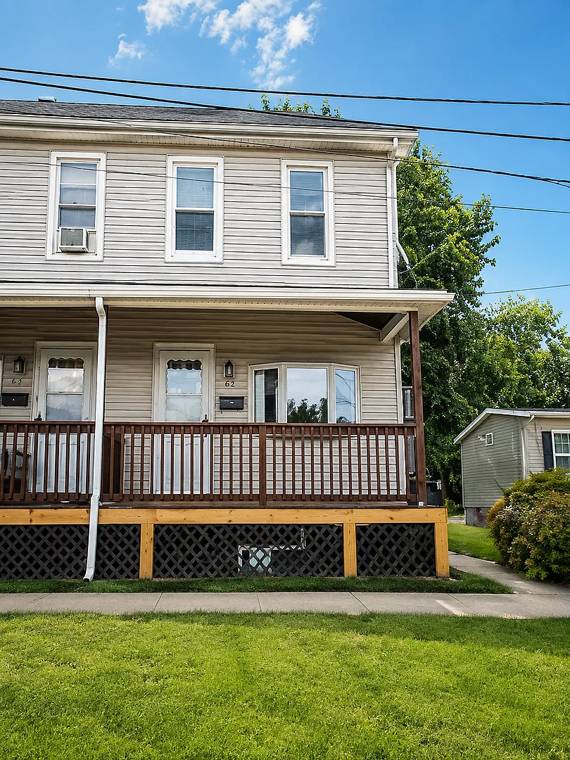 412 Allen Street, Royalton Borough 2 Bedrooms | 2 Full Bathrooms | Finished Bonus Space | Large S... — Photo 2