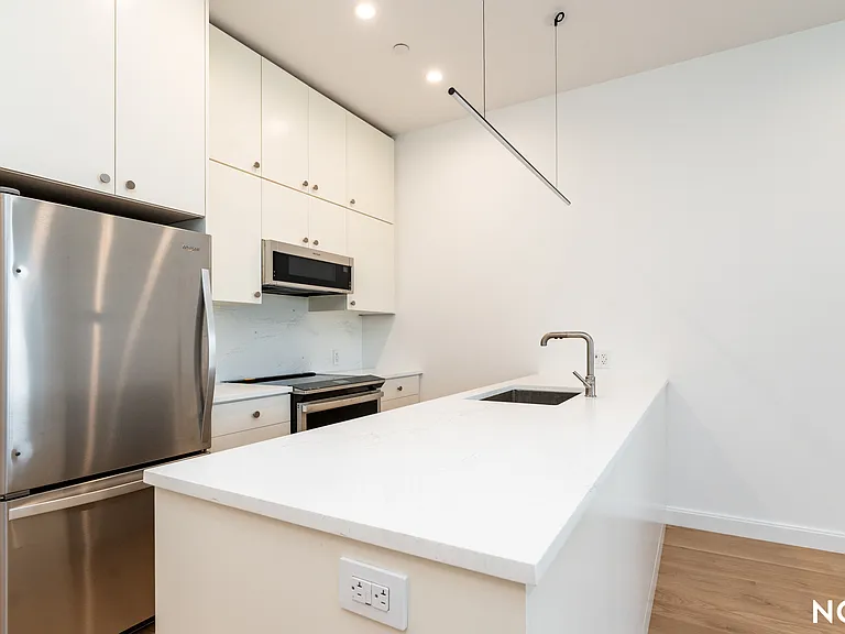166 Eckford St #3 — Photo 11