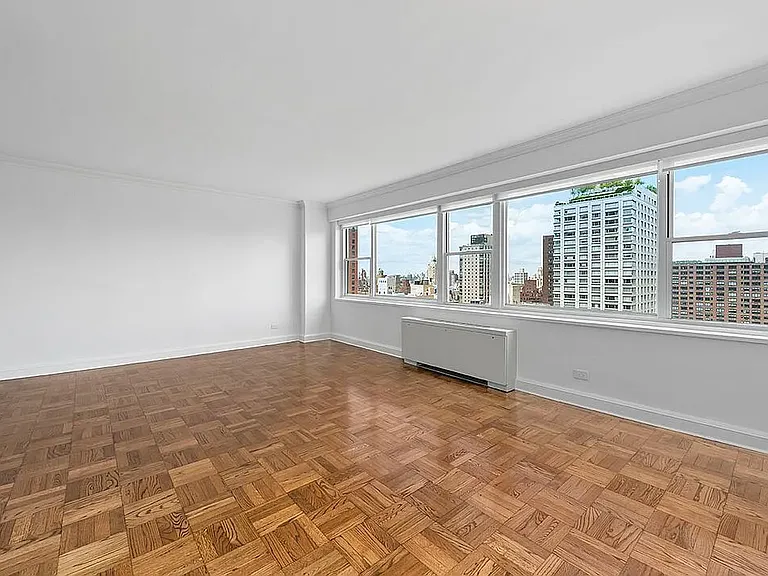 215 E 68th St #23I — Photo 3