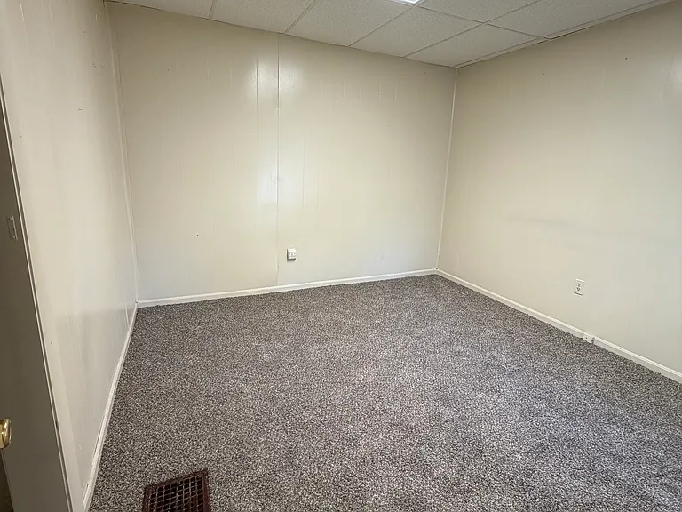 1135 W Taylor St — Photo 8