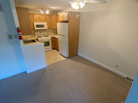 2nd image of 4419 Rosemont Ave #2