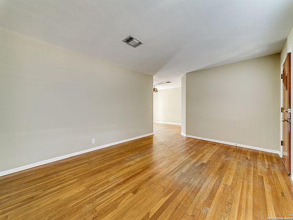 3rd image of 155 TANSYL DR