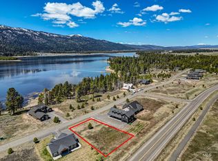 13140 Hawks Bay Rd, Donnelly, ID 83615