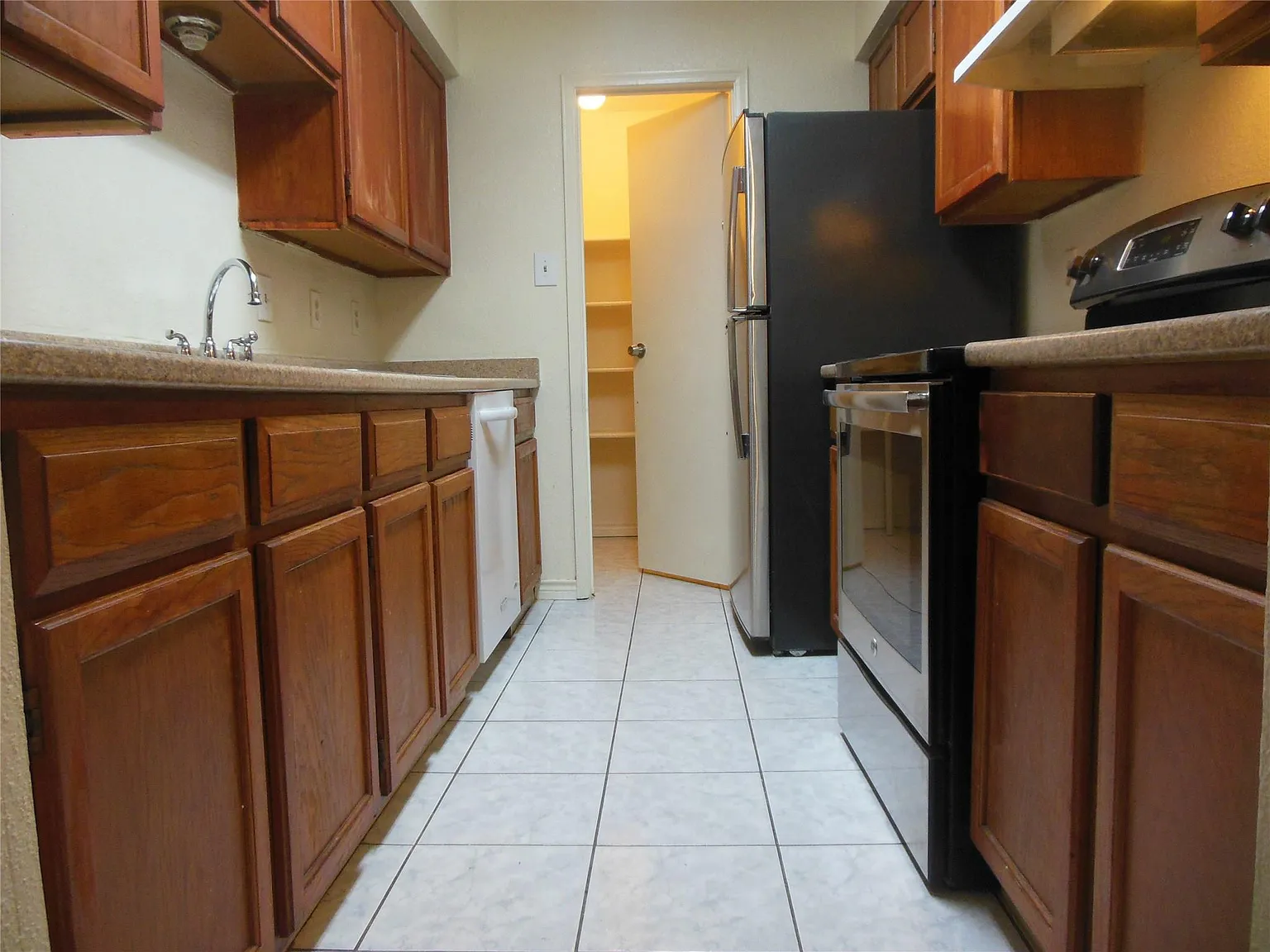2 bed, 2.0 bath, 1152 sqft, $1,400 — Photo 4