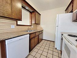 5th image of 159 Barrett Pl
